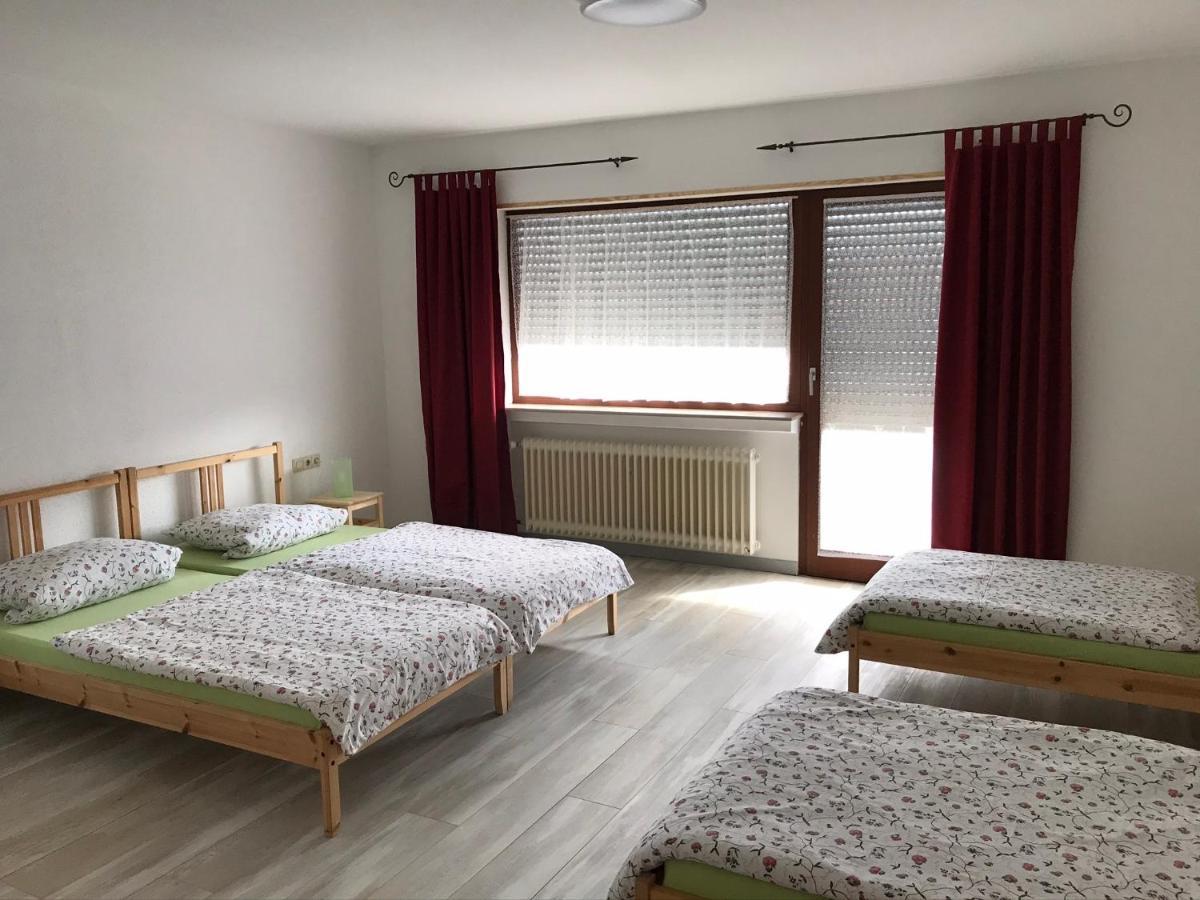 Gaestehaus Zur Schmiede Burghaun 外观 照片